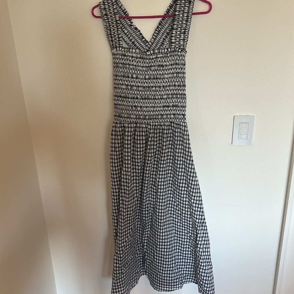 Mango Troya navy smocked gingham sundress criss cross back. Size 10 - Picture 4 of 8